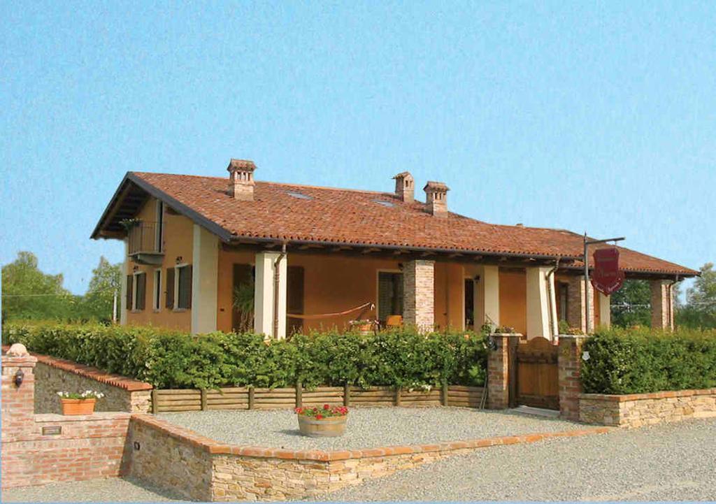 Agriturismo Il Nido Di Bacco Saluzzo Exterior photo